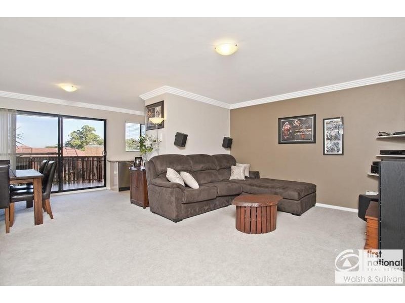 17/49 Dobson Crescent, Baulkham Hills NSW 2153