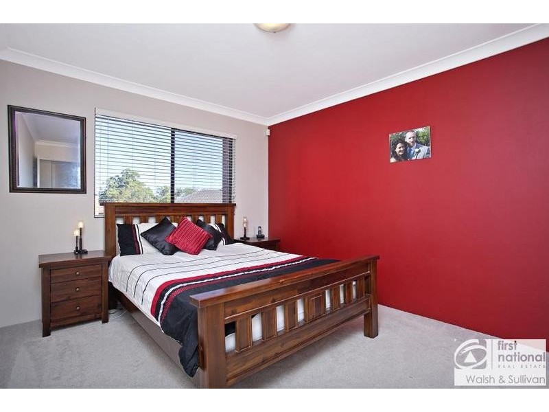 17/49 Dobson Crescent, Baulkham Hills NSW 2153