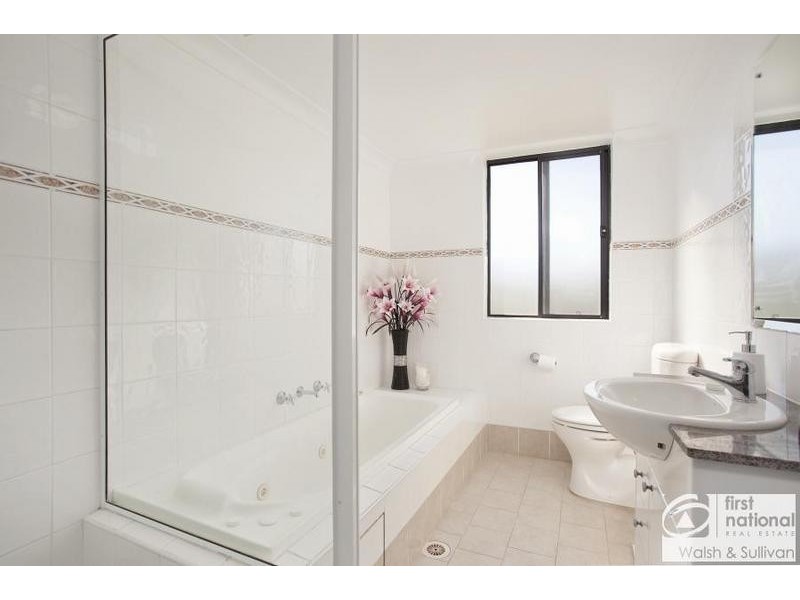 17/49 Dobson Crescent, Baulkham Hills NSW 2153