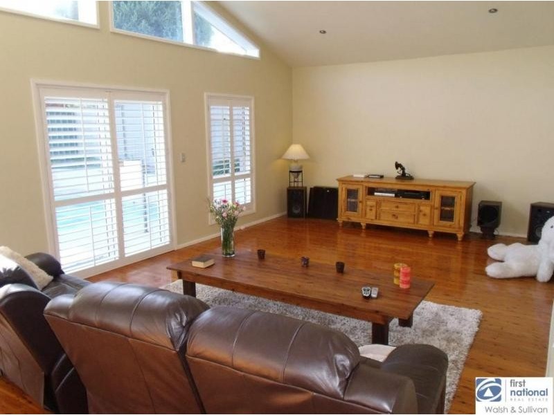 14 MURRILLS CRESCENT, Baulkham Hills NSW 2153