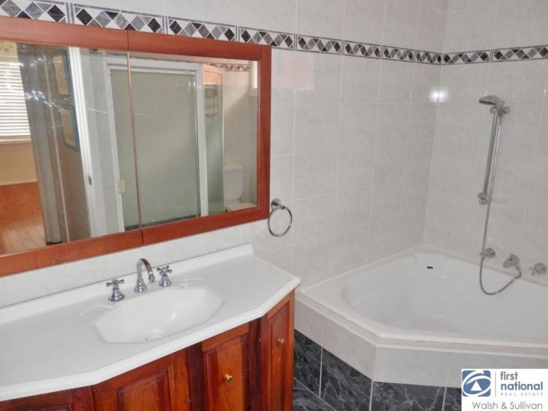 46 BRUCEDALE DRIVE, Baulkham Hills NSW 2153