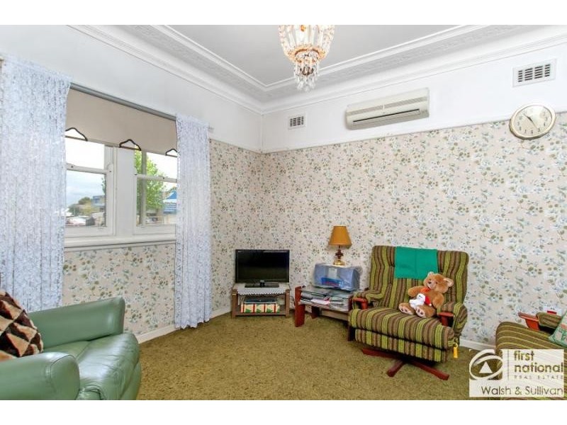 8 Hilltop Road, Merrylands NSW 2160