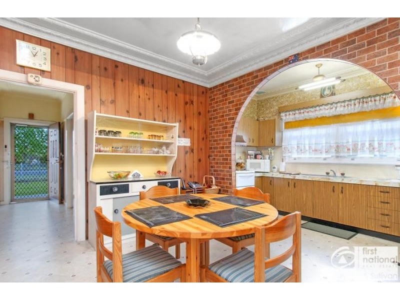 8 Hilltop Road, Merrylands NSW 2160