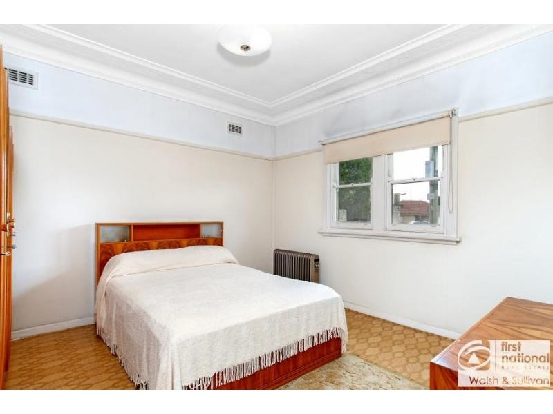 8 Hilltop Road, Merrylands NSW 2160