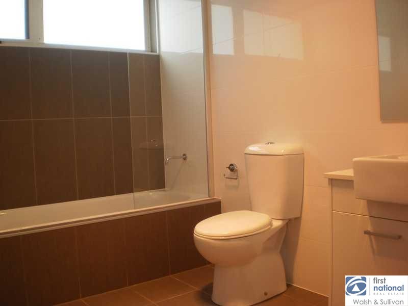 1/54b Binalong Road, Toongabbie NSW 2146