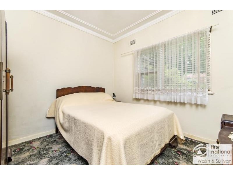 33 Oakland Ave, Baulkham Hills NSW 2153