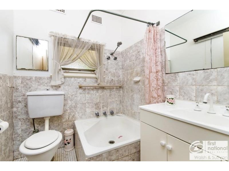 33 Oakland Ave, Baulkham Hills NSW 2153