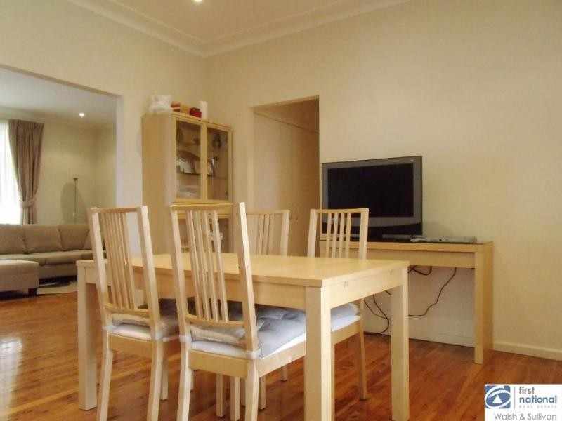 18 PALACE ROAD, Baulkham Hills NSW 2153