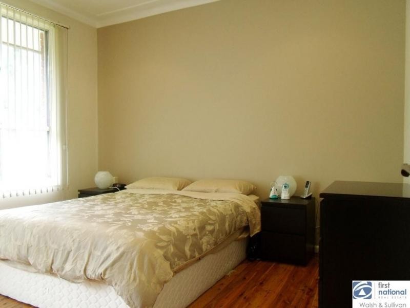 18 PALACE ROAD, Baulkham Hills NSW 2153