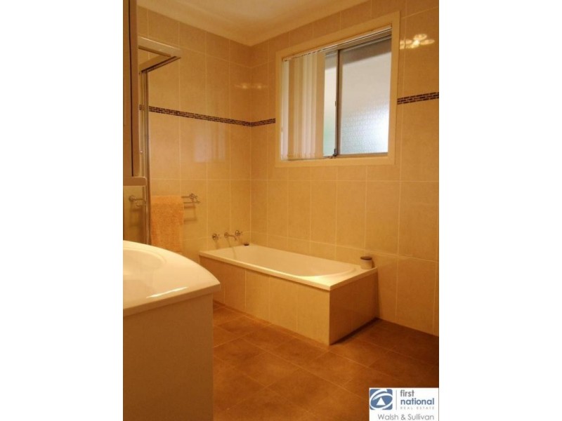 18 PALACE ROAD, Baulkham Hills NSW 2153