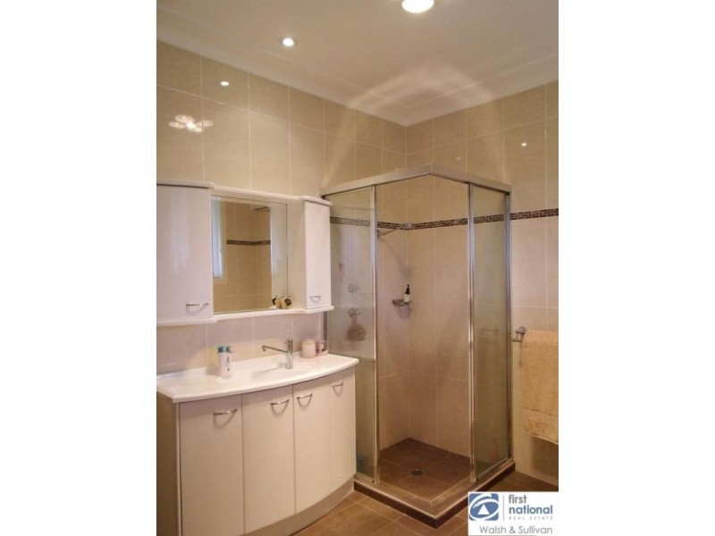 18 PALACE ROAD, Baulkham Hills NSW 2153