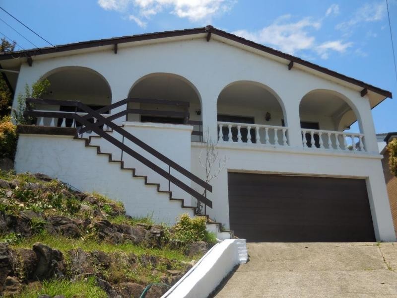 42 Yarralumla Drive, Carlingford NSW 2118