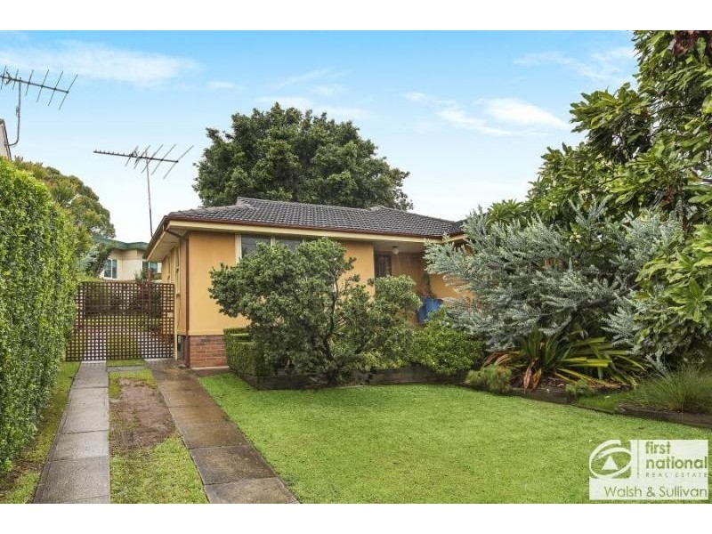 82 Solander Road, Seven Hills NSW 2147