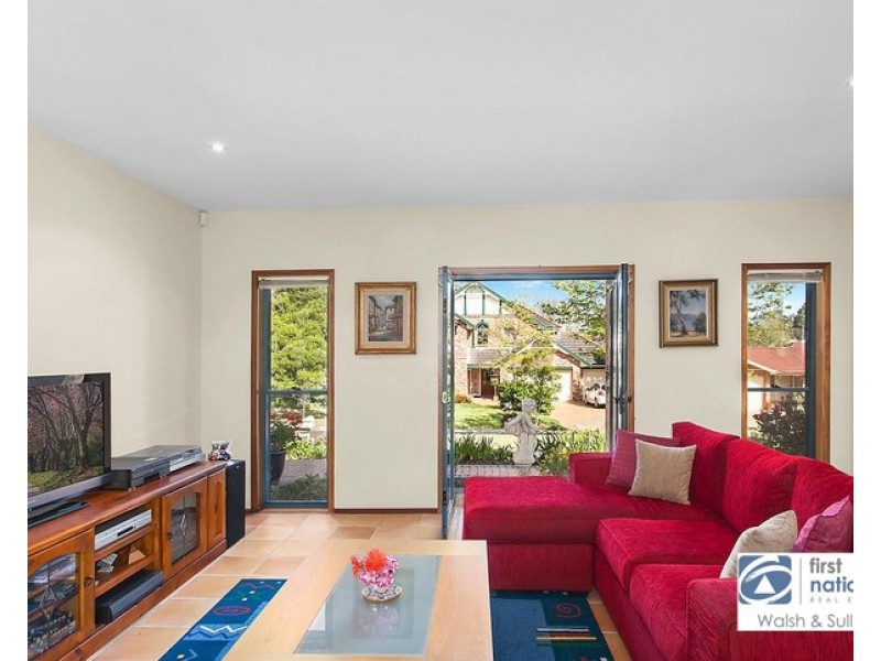 4 BRAEFIELD PLACE, Castle Hill NSW 2154