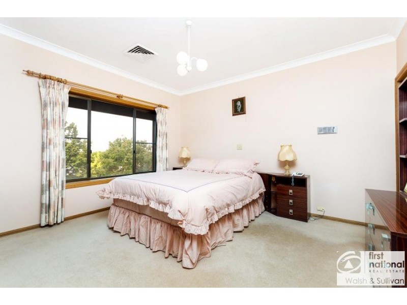 35 Salamander Grove, Baulkham Hills NSW 2153