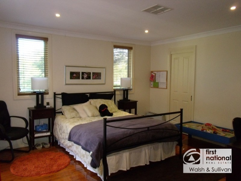 10 DELAIGH AVENUE, Baulkham Hills NSW 2153