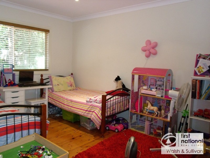 10 DELAIGH AVENUE, Baulkham Hills NSW 2153