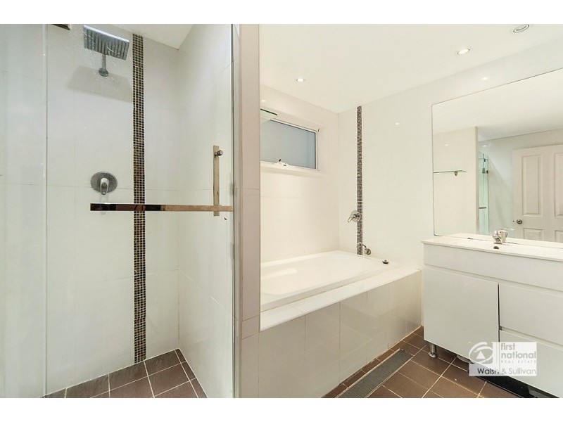 232 MADAGASCAR DRIVE, Kings Park NSW 2148