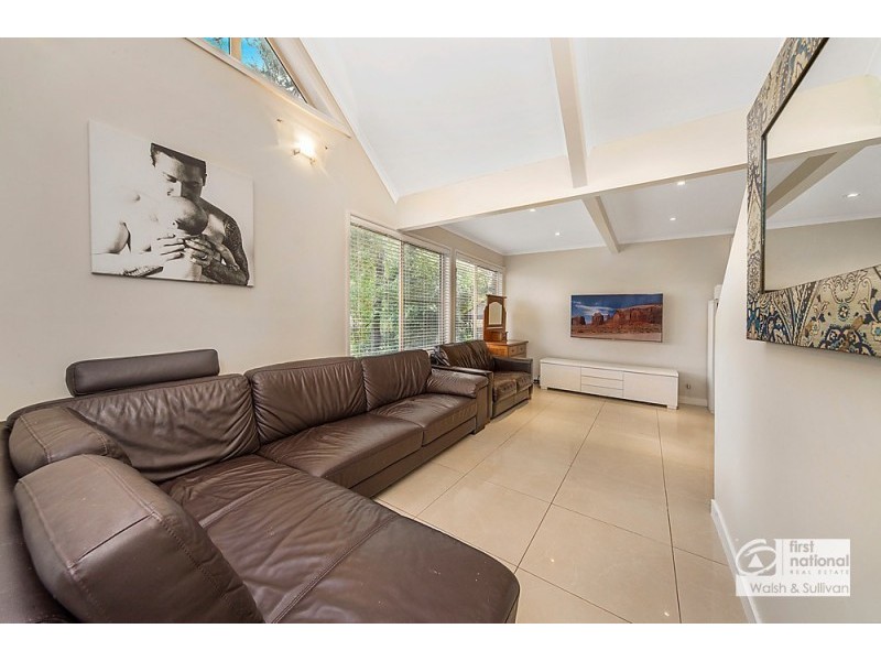 232 MADAGASCAR DRIVE, Kings Park NSW 2148
