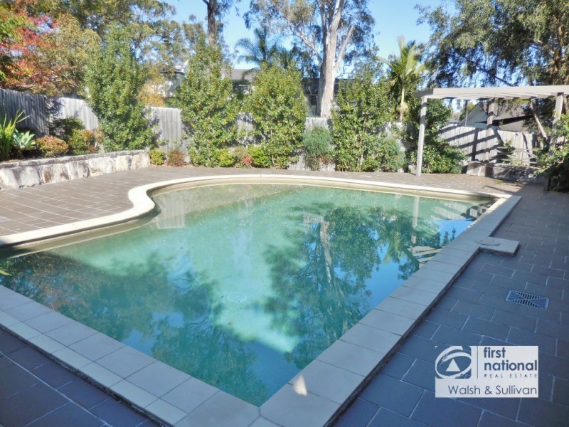 8/40 DOBSON CRESCENT, Baulkham Hills NSW 2153