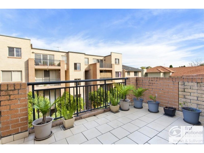 16/2 Conie Ave, Baulkham Hills NSW 2153