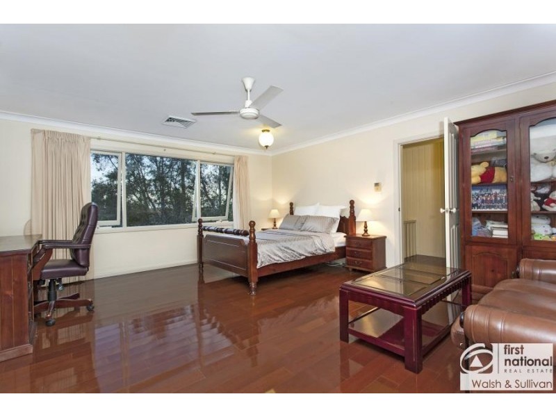 32 Cromarty Crescent, Winston Hills NSW 2153