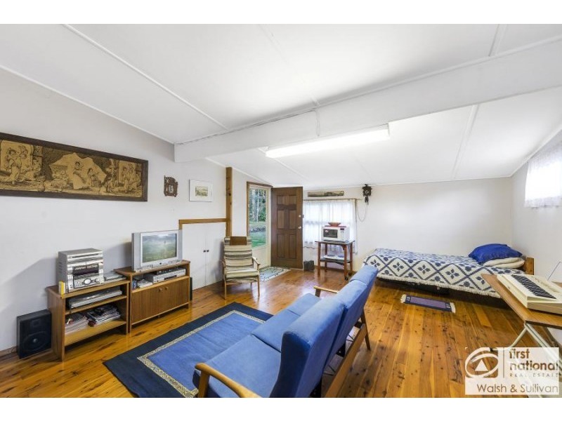 7 Whitling Ave, Castle Hill NSW 2154