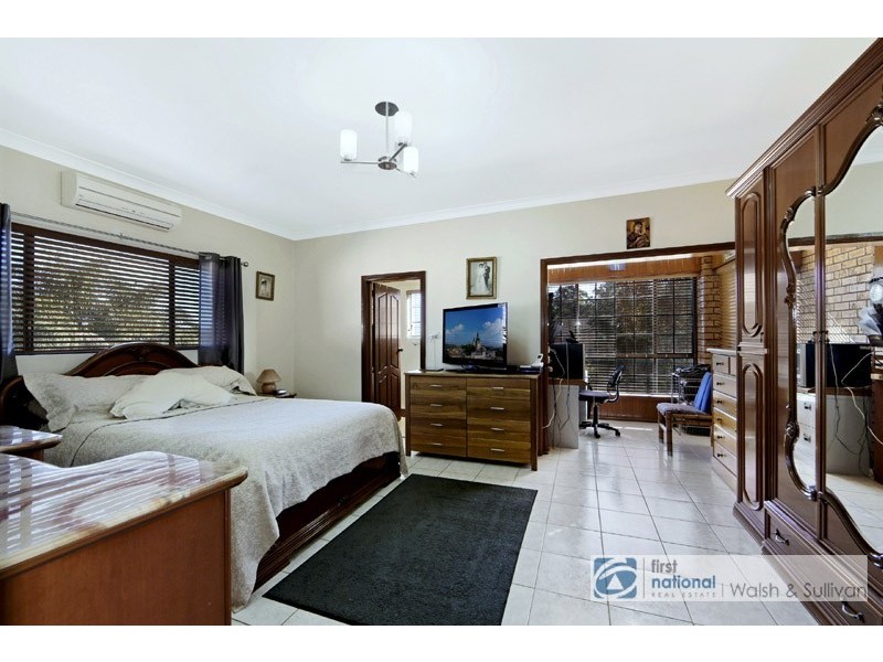 25 COOLOCK CRESCENT, Baulkham Hills NSW 2153