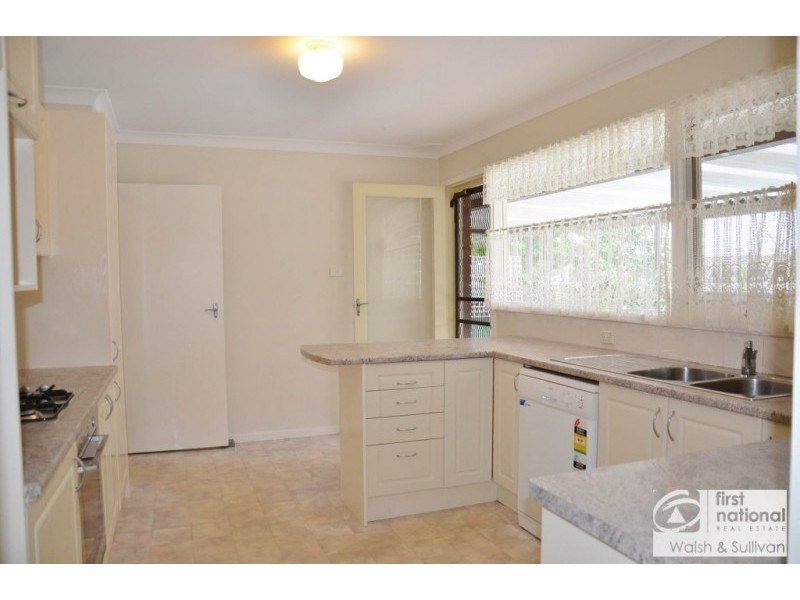 17 TARANA CRESCENT, Baulkham Hills NSW 2153