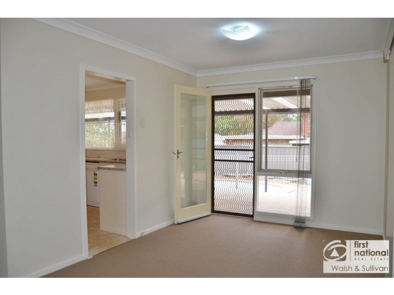 17 TARANA CRESCENT, Baulkham Hills NSW 2153