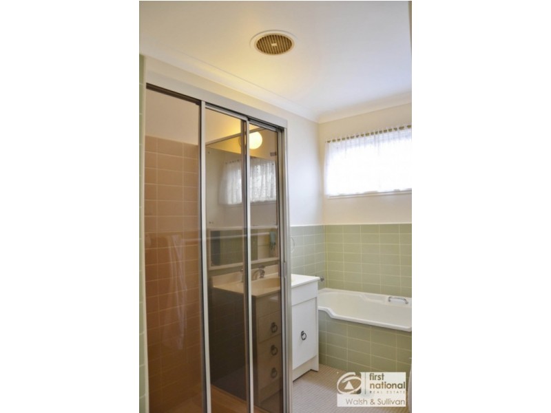 17 TARANA CRESCENT, Baulkham Hills NSW 2153