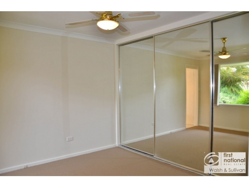 17 TARANA CRESCENT, Baulkham Hills NSW 2153
