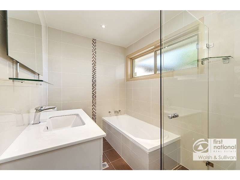 8 LAMBERT CRESCENT, Baulkham Hills NSW 2153