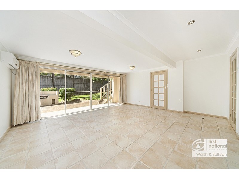 8 LAMBERT CRESCENT, Baulkham Hills NSW 2153