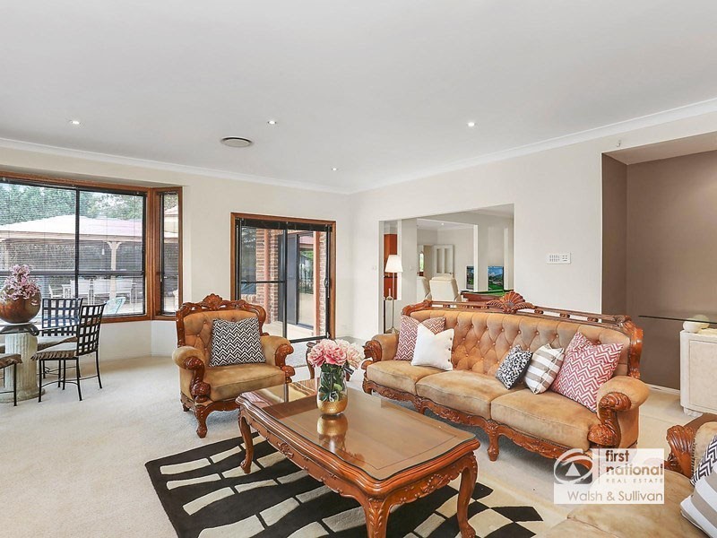 10 CARRBRIDGE DRIVE, Castle Hill NSW 2154