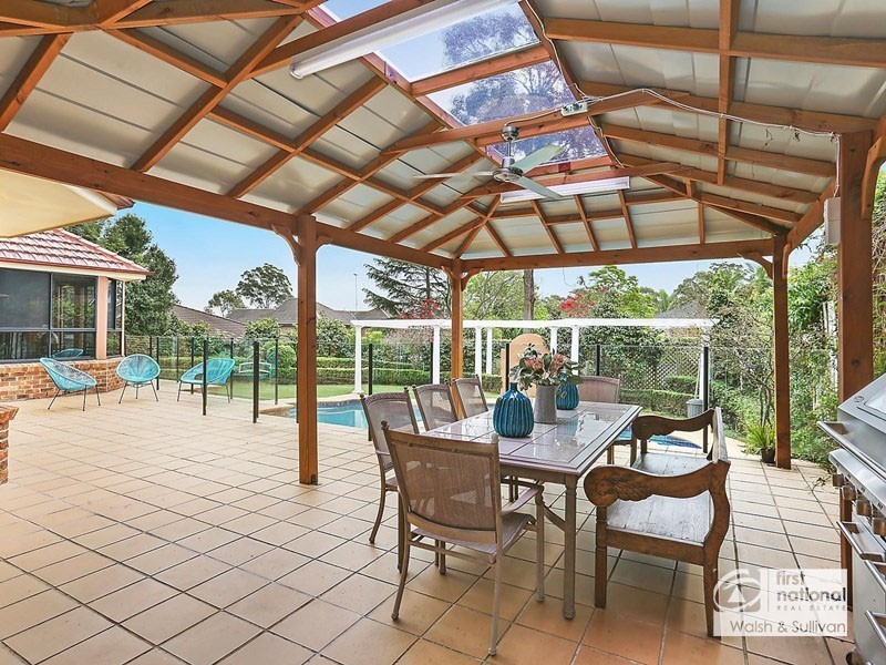 10 CARRBRIDGE DRIVE, Castle Hill NSW 2154
