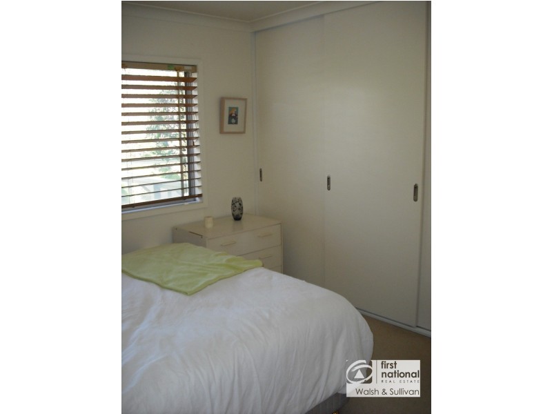 FLAT/10 McMillan Avenue, Winston Hills NSW 2153