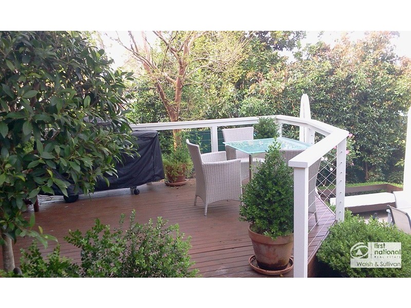 FLAT/10 McMillan Avenue, Winston Hills NSW 2153