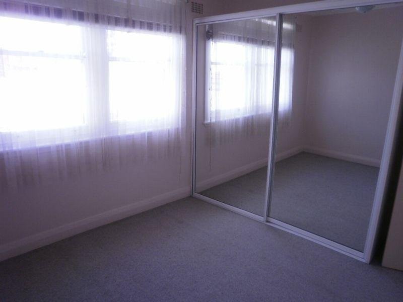 1/2 Thomas Street, Northmead NSW 2152