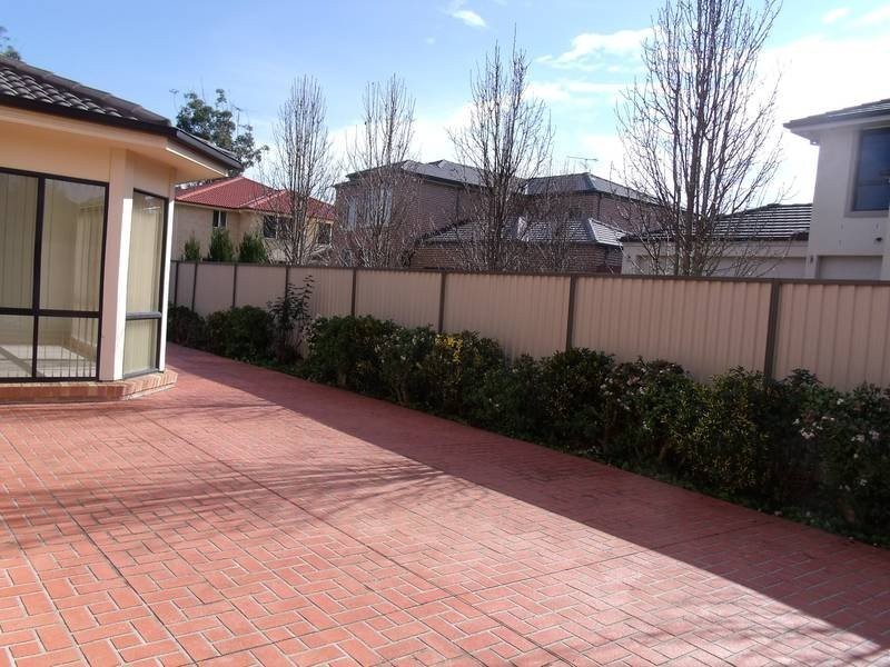 10 Avignon Place, Kellyville NSW 2155