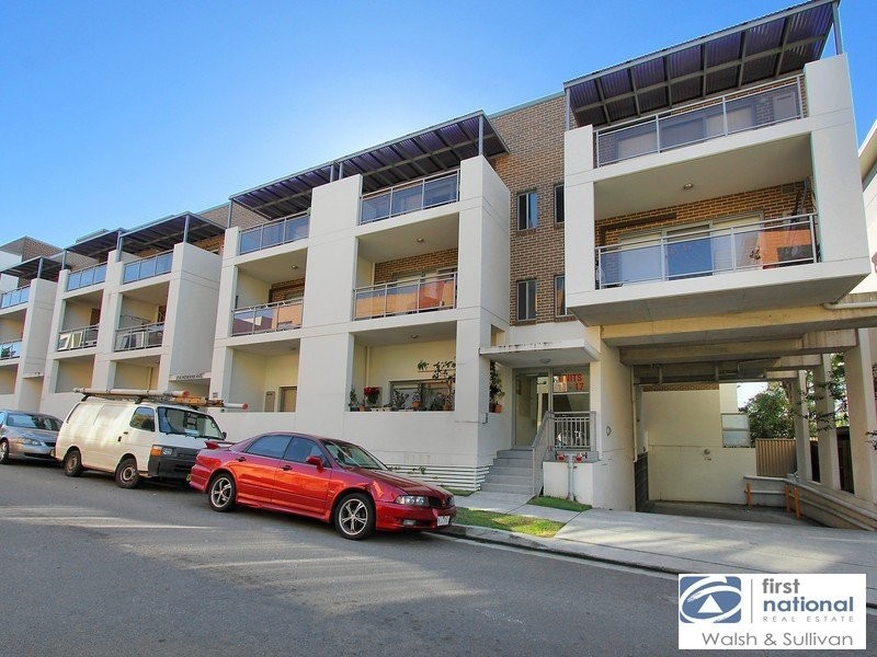 11/2-6 Howard Avenue, Northmead NSW 2152