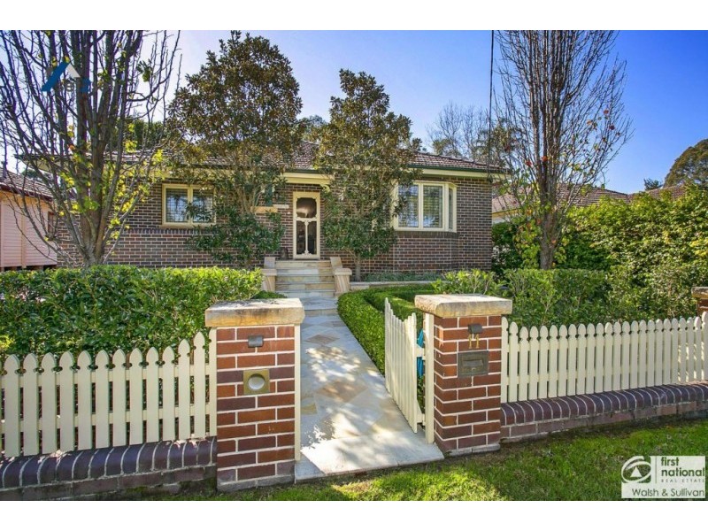 11 Hayes Ave, Northmead NSW 2152