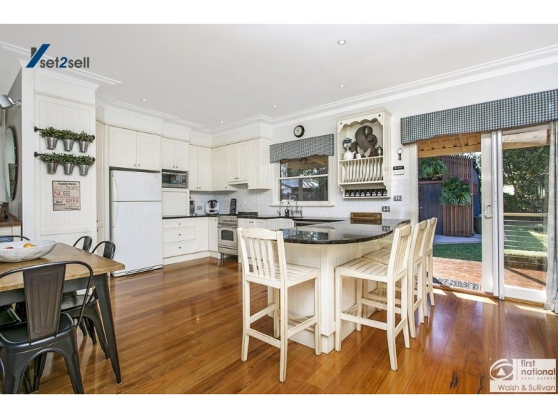 11 Hayes Ave, Northmead NSW 2152