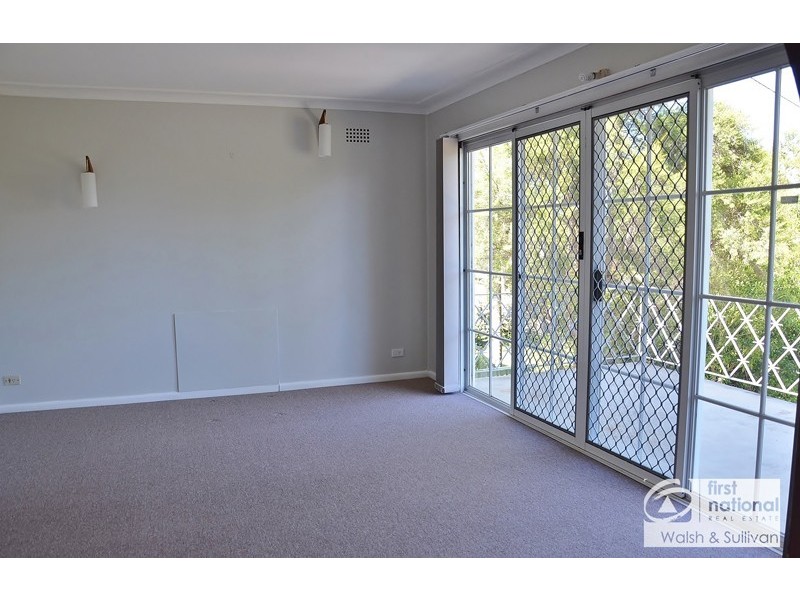 33 YATTENDEN CRESCENT, Baulkham Hills NSW 2153