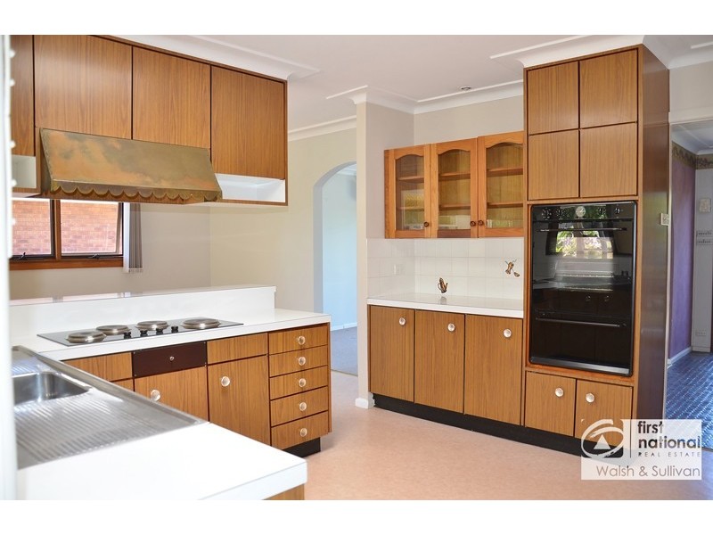 33 YATTENDEN CRESCENT, Baulkham Hills NSW 2153