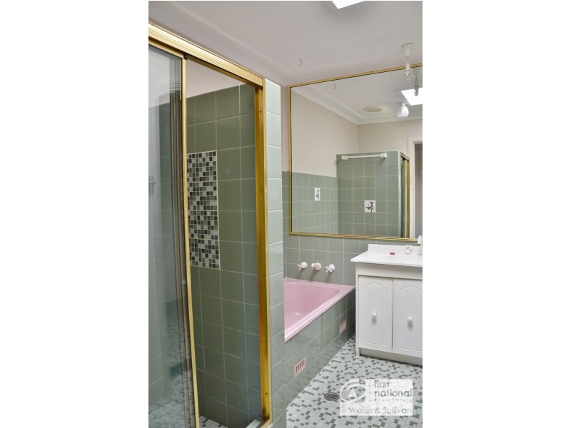 33 YATTENDEN CRESCENT, Baulkham Hills NSW 2153