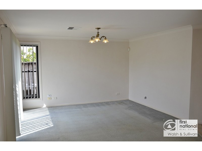 6 MYEE CRESCENT, Baulkham Hills NSW 2153