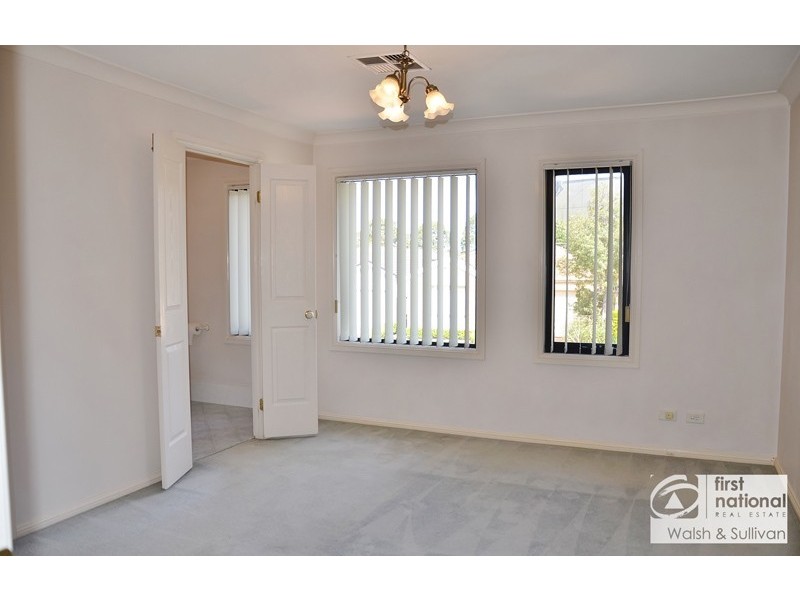 6 MYEE CRESCENT, Baulkham Hills NSW 2153