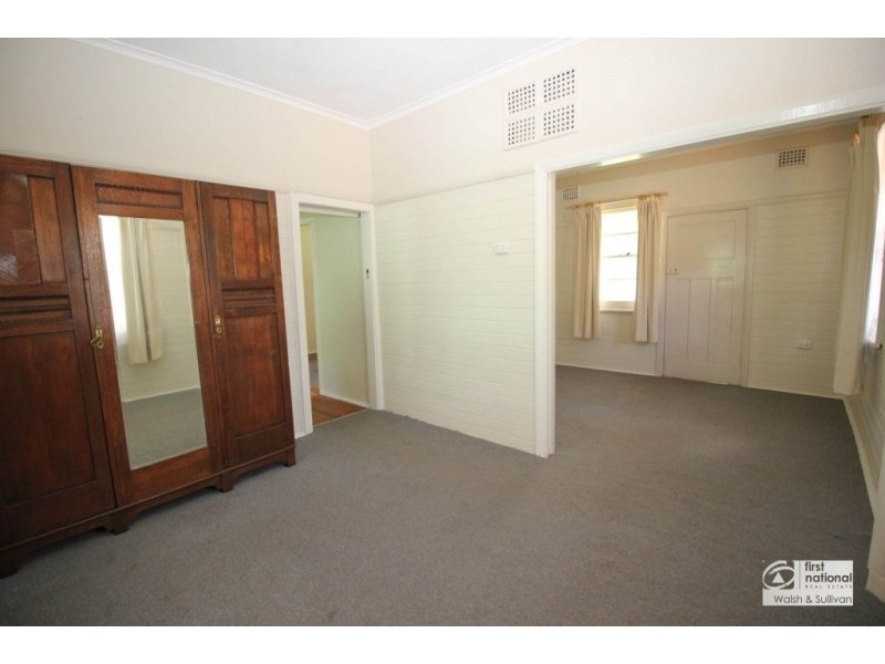 8 ENGLART PLACE, Baulkham Hills NSW 2153