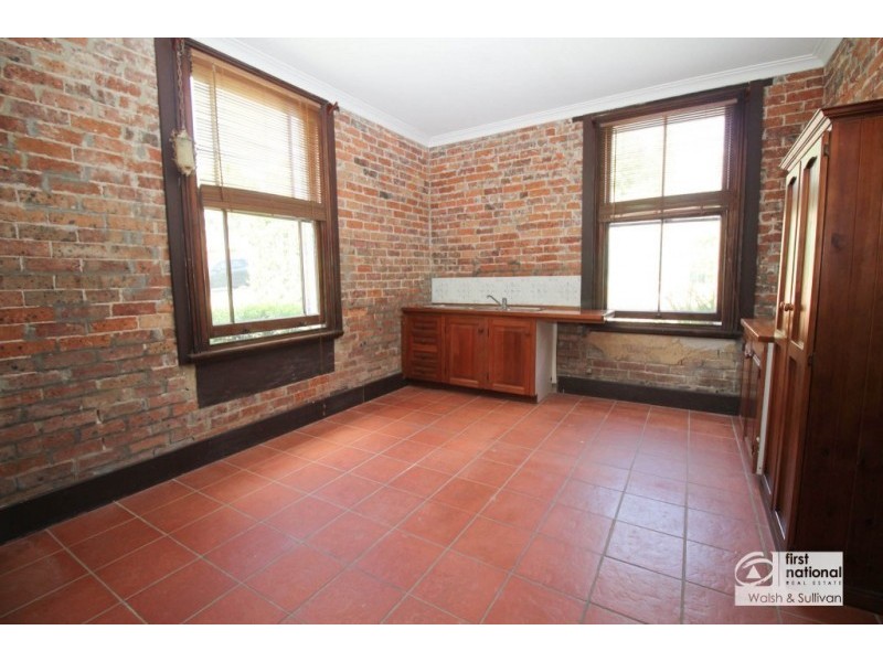 8 ENGLART PLACE, Baulkham Hills NSW 2153